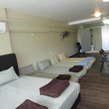 The Ceo Duplex Soho Suite 峇六拜 外观 照片