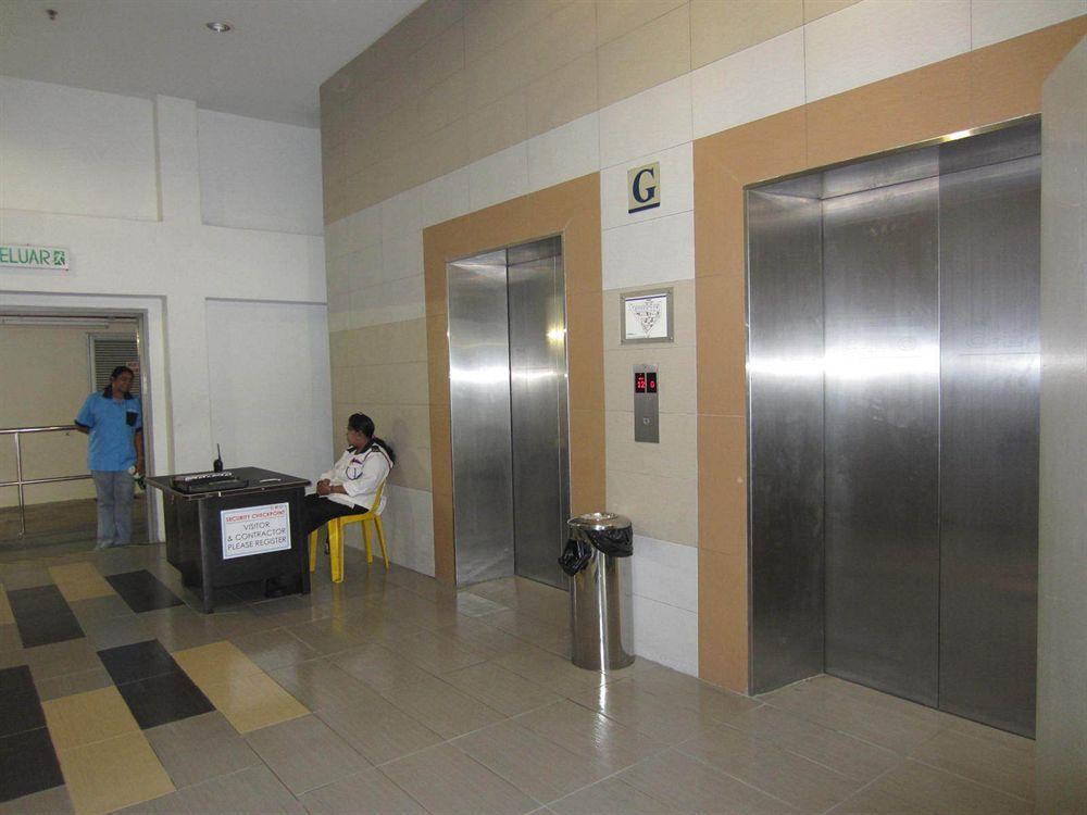The Ceo Duplex Soho Suite 峇六拜 外观 照片