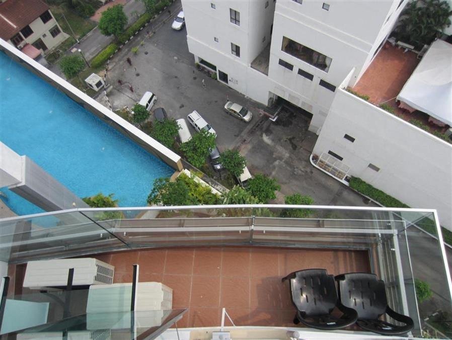 The Ceo Duplex Soho Suite 峇六拜 外观 照片